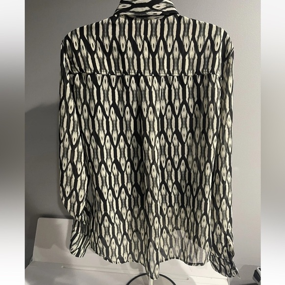 Guess London Sleeve Sheer Button Up Blouse with Roll Tab Sleeves, Large - Picture 4 of 13